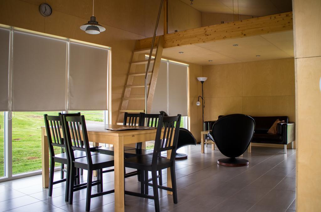 Einishus Cottages Laugar  Kamer foto
