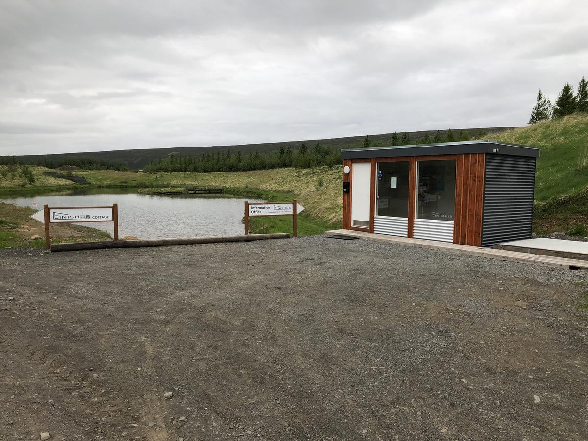 Einishus Cottages Laugar  Buitenkant foto
